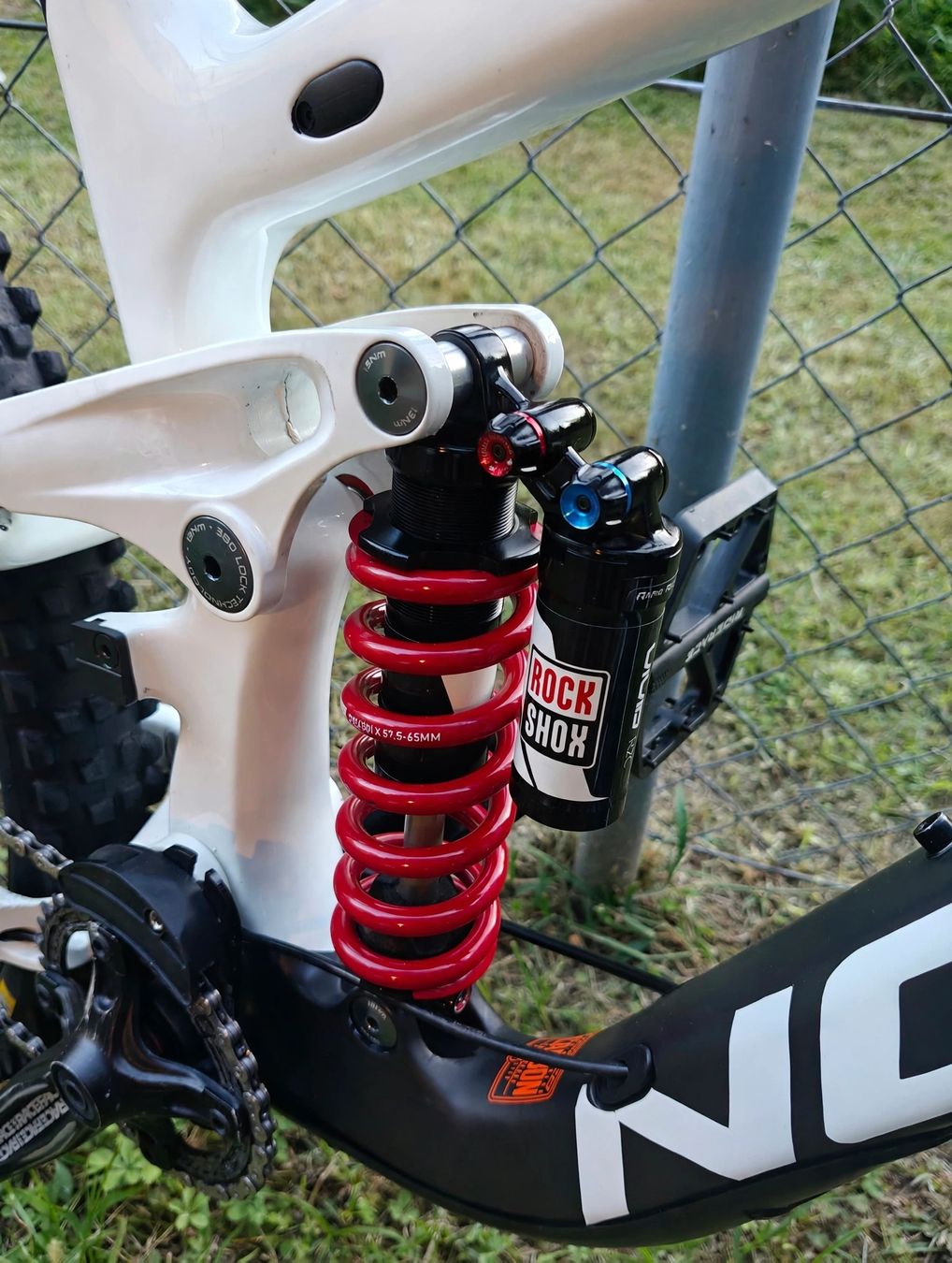 Norco Vélos: norco range 7.4 carbon custom – D'occasion à Locarno par pat_ltn9 2