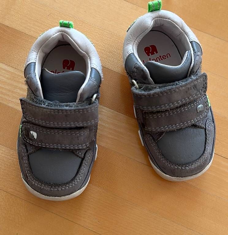 Scarpe per ragazzi: Elefanten Sneakers Gr 18 Mittel – Usato da Erlinsbach SO venduto da ren_rvc9