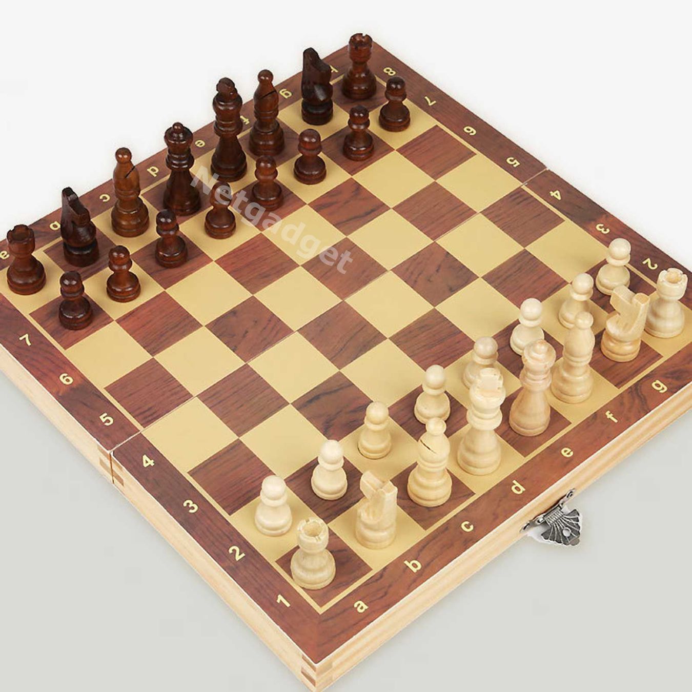 Giochi: Schachbrett aus Holz neu Chess - 29/39cm – Nuovo e nell'imballaggio originale da Yverdon-les-Bains venduto da Netgadget 1