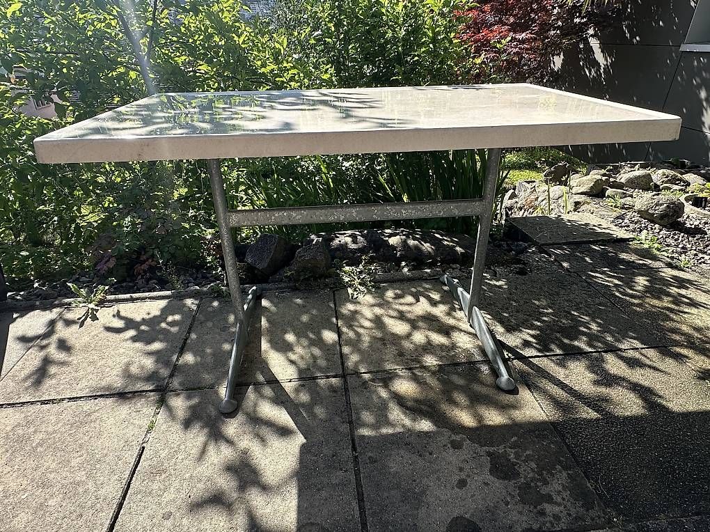 Tavoli: Outdoor-Tisch Firma "Stella" – Usato da Küssnacht am Rigi venduto da mis_skz5 1