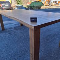 Massiver Eichentisch  Handgemacht, robust & rustikal (NEU)