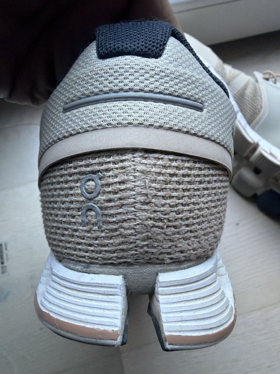 On Herrenschuhe: On running shoes 42.5  – Gebraucht aus Mont-sur-Lausanne von sashwindow 3