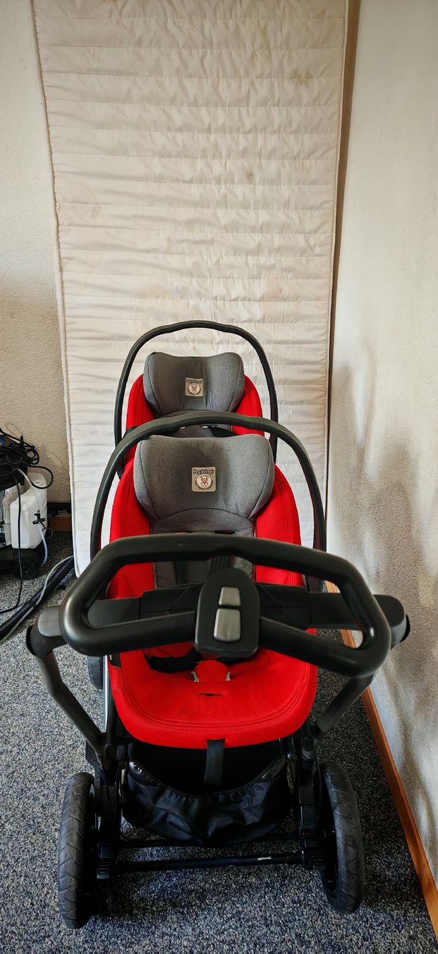 Peg Perego Kinderwagen: Poussette pour bébés jumeaux Peg Perego – Gebraucht aus Bern von Meriem00