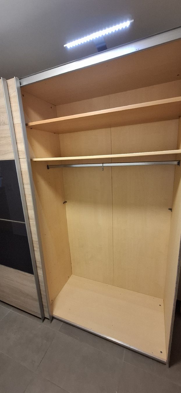 Armadi: Grosser Schiebetürenschrank – Usato da Interlaken venduto da sam_dp66 1