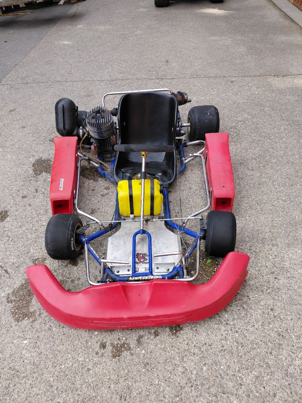 Swiss Hutless Karts: swiss hutless gokart  – Défectueux à Richenthal par mar_7yhn 2