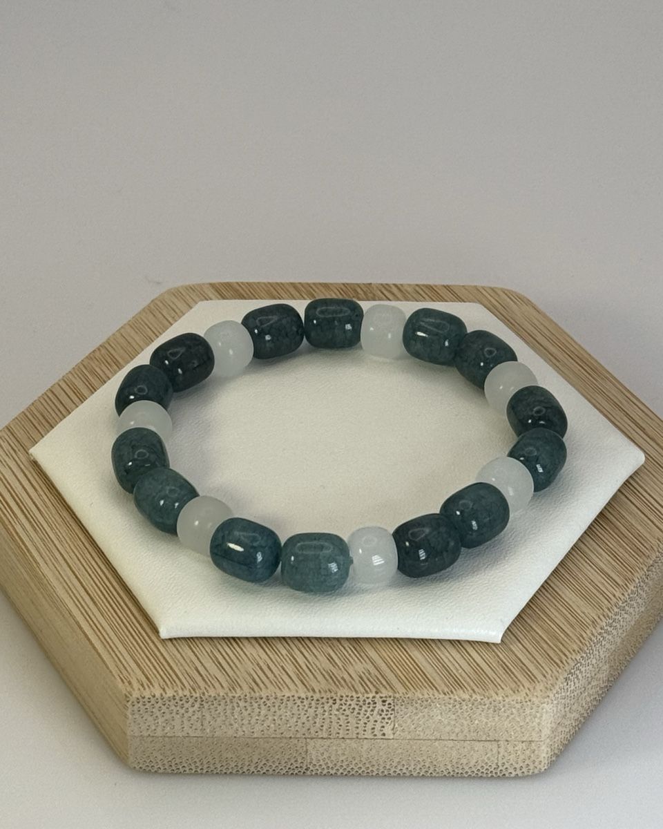 Bracciali & Braccialetti: Jade Blue elastic Bracelet / 18cm – Nuovo (secondo la descrizione) da Regensdorf venduto da isatoby9591