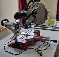 Holzmann KAP305JL Zug-, Kapp- & Gehrungssäge/inkl. Anleitung