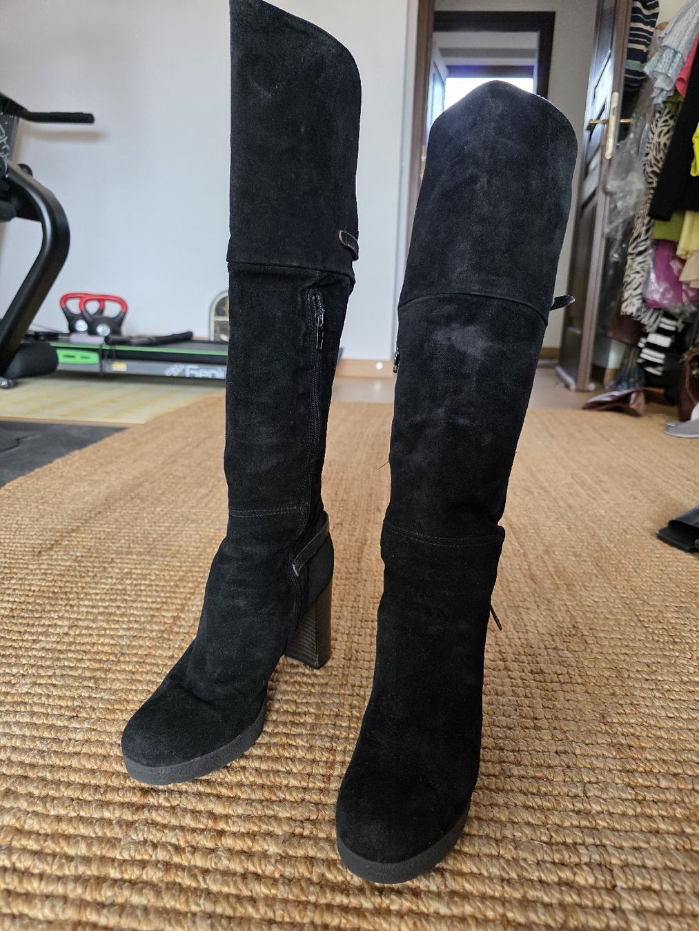 Scarpe da donna: Stivali alti neri in camoscio, 37 – Usato da Massagno venduto da let_6pgs 2