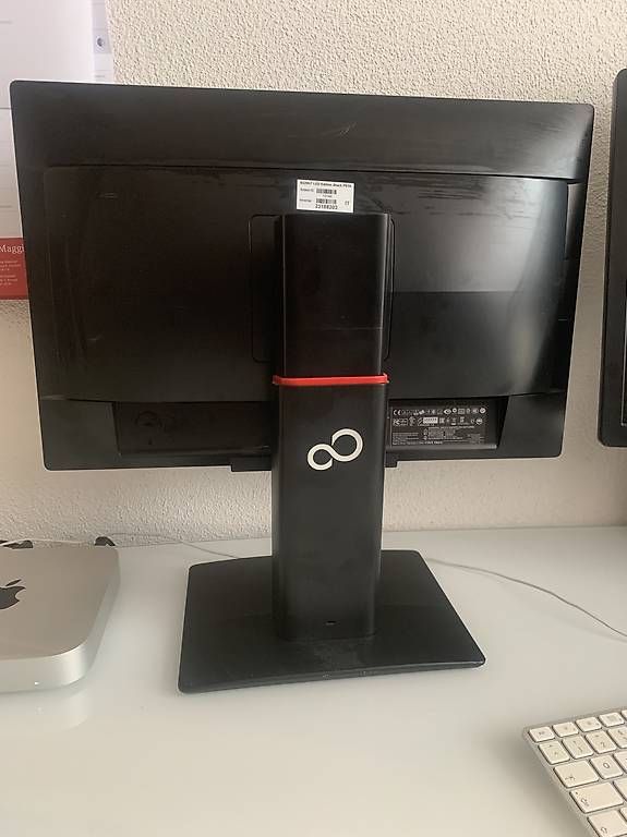 Monitore: Fujitsu Monitor – Gebraucht aus Locarno von Businesstrading 1