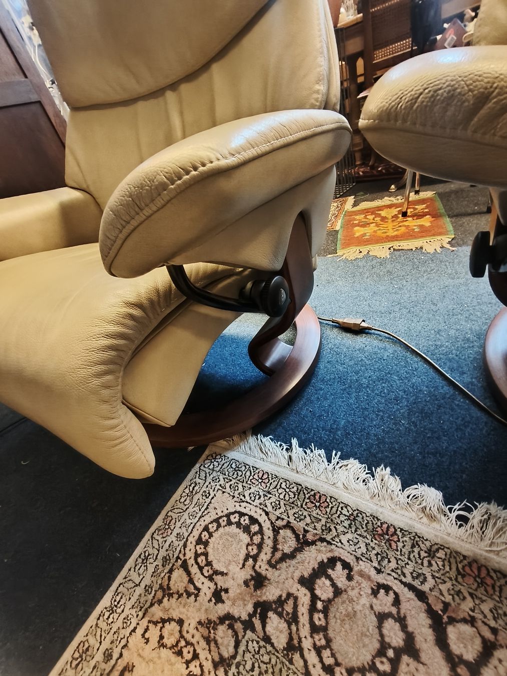 Stressless Sofas: Stressless sofa mit 2 Sessel und Hocker  – Gebraucht aus Zwingen von inf_2blh 5