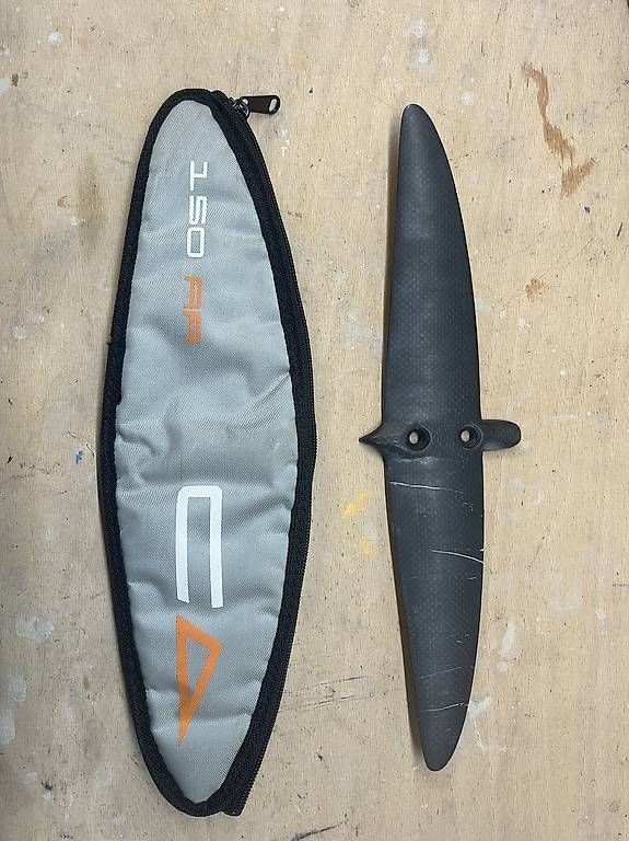 Tavole da surf e di nuoto: Foil stabilizers – Usato da Biel/Bienne venduto da manGGouste 1