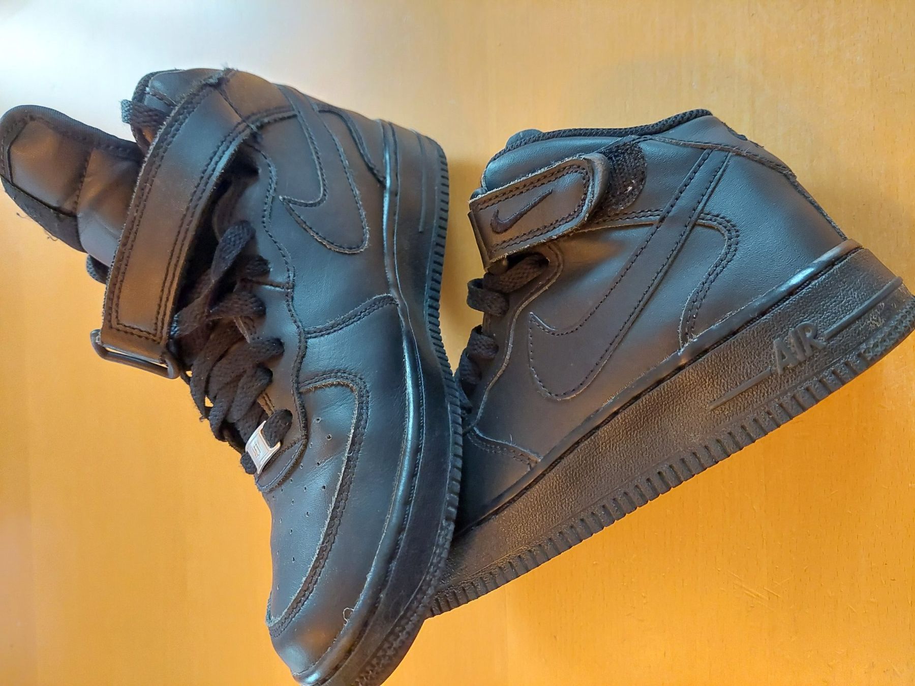 Nike Scarpe per ragazzi: Nike Air Force 1 Winterschuhe  Gr.37.5 – Usato da Zürich venduto da xxyy00 7