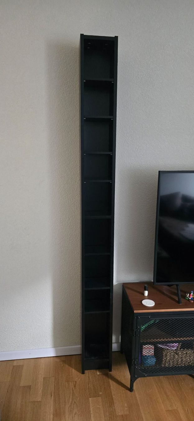 Ikea Scaffali: Étagère à CD/DVD – Usato da Monthey venduto da apo_p9pk