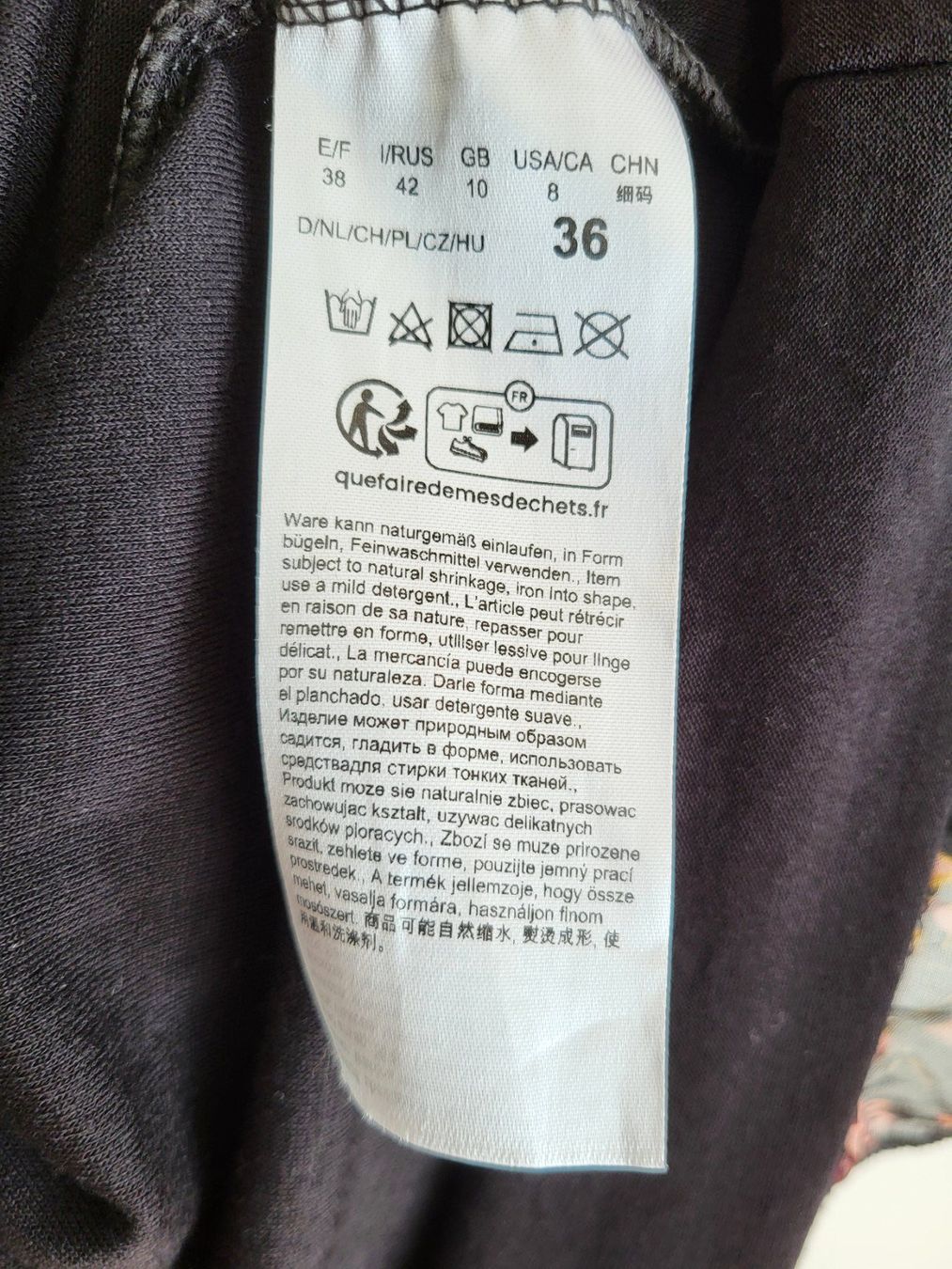 Vestiti: Gartoon Kleid, Gr. 36 - schwarz, Blumenmuster, Viskose/Seide – Usato da Baar venduto da clar6 7
