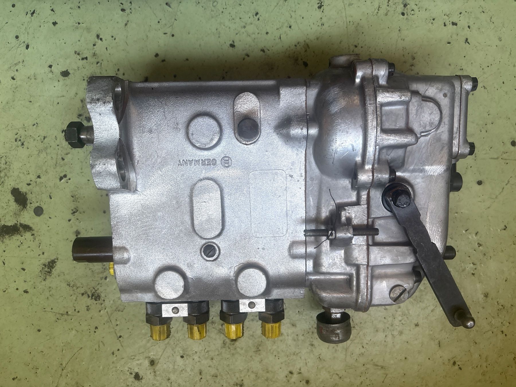 Hürlimann Tracteurs: Hürlimann Bosch Einspritzpumpe – D'occasion à Hendschiken par unita2000 2