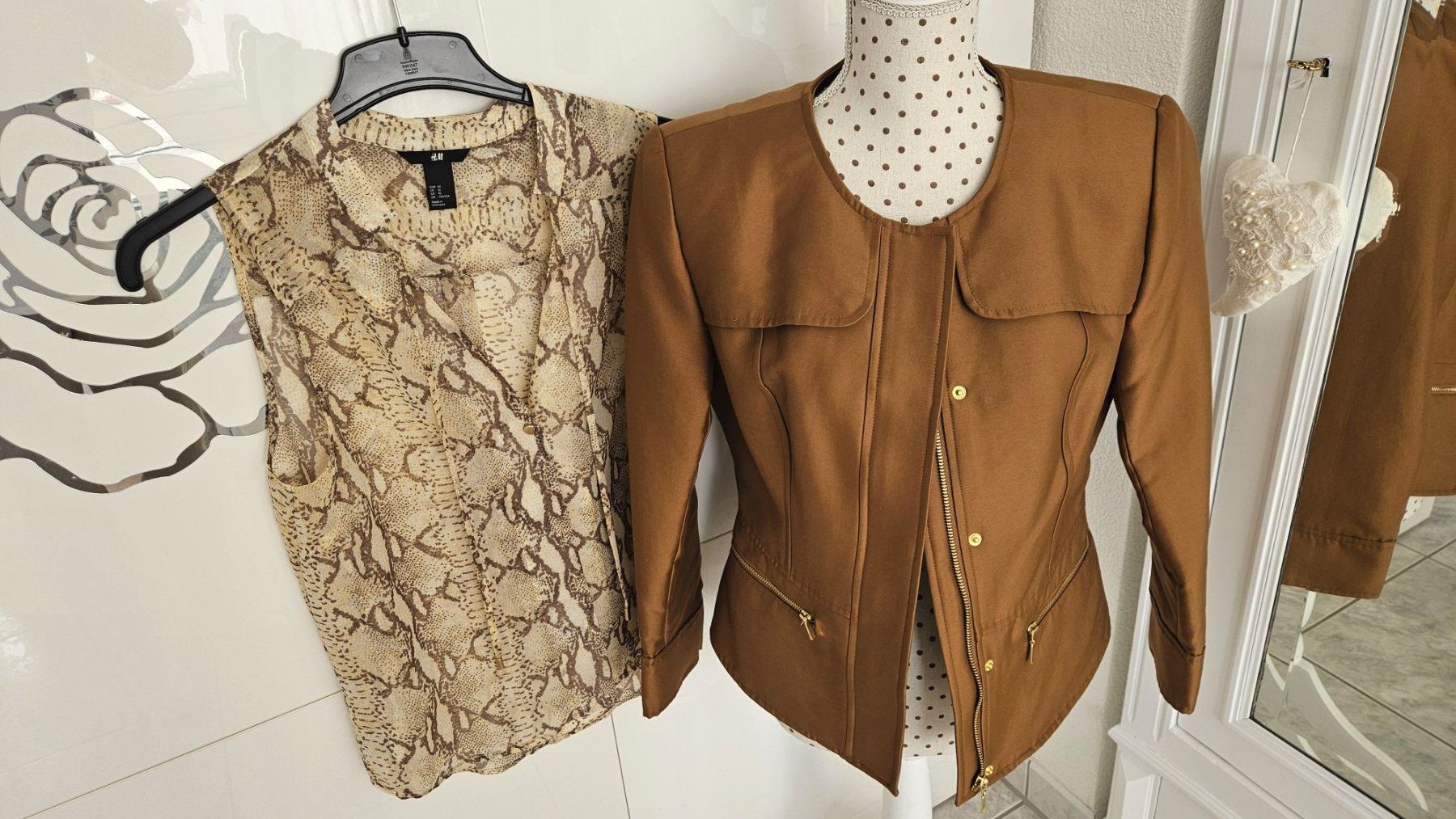 H&M Giacche: Blazer Jacke Gr. 40 mit Bluse Schlangenprint Cognac Braun – Usato da Gossau ZH venduto da fashiontwo