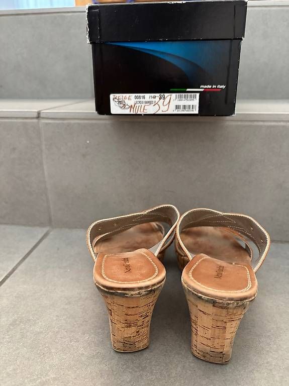 Damenschuhe: Mules cuir/liege Nero Giardini  39 – Gebraucht aus Confignon von MVAR 3