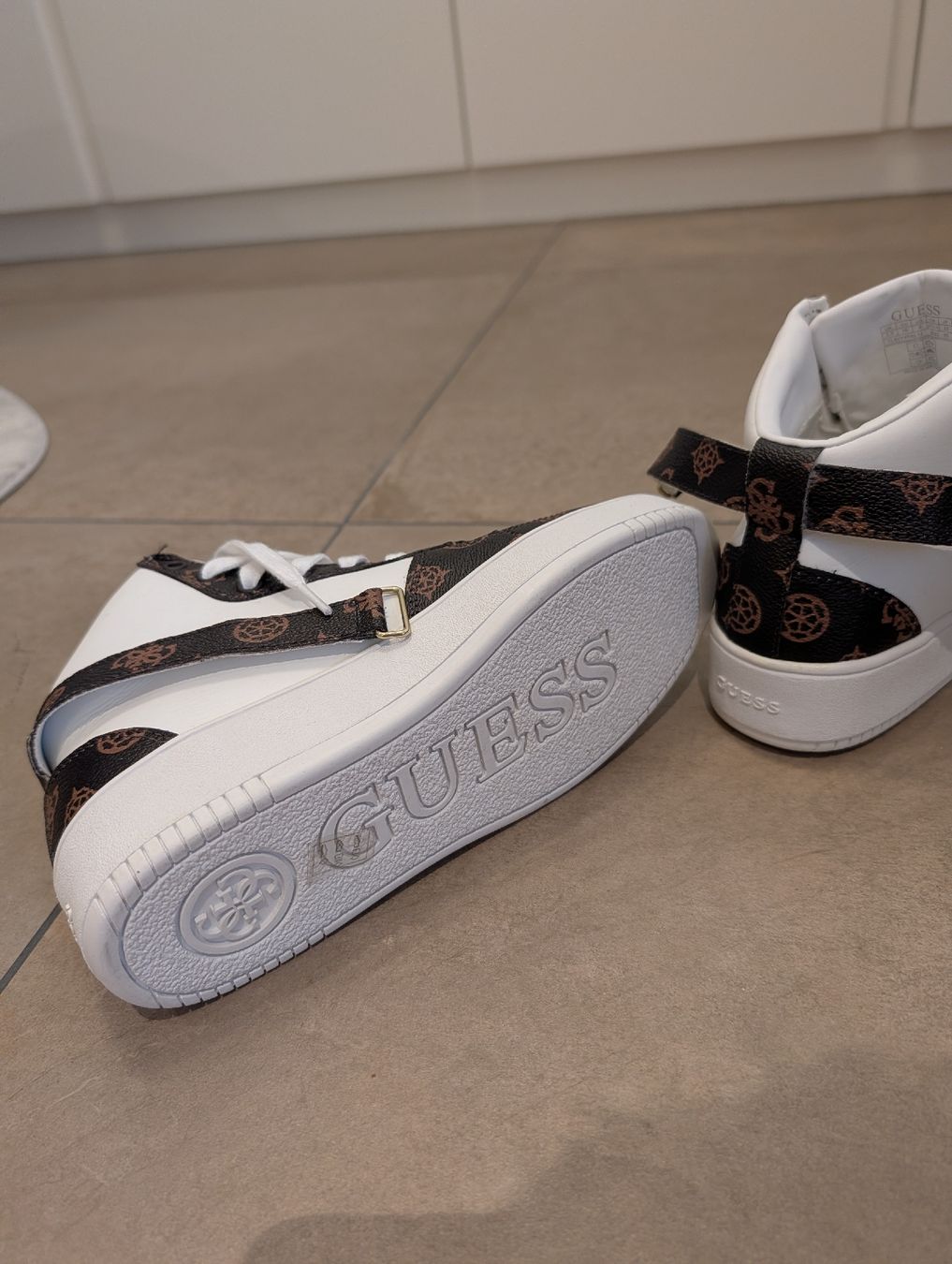 Guess Damenschuhe: Schöne GUESS Sneaker - Damen - Gr. 36 - NEU – Neu (gemäss Beschreibung) aus Vilters von rs4aholic 8