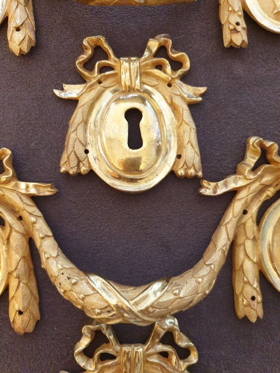 Antike Beschlage Kommode