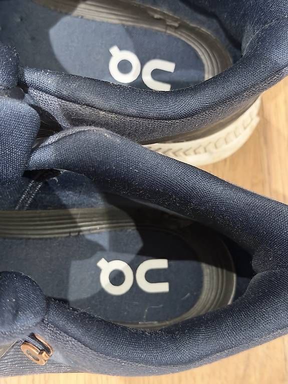 Herrenschuhe: On Sneaker  Grösse 45  Dunkelblau mit Leder – Gebraucht aus Kloten von ale_29vf 2