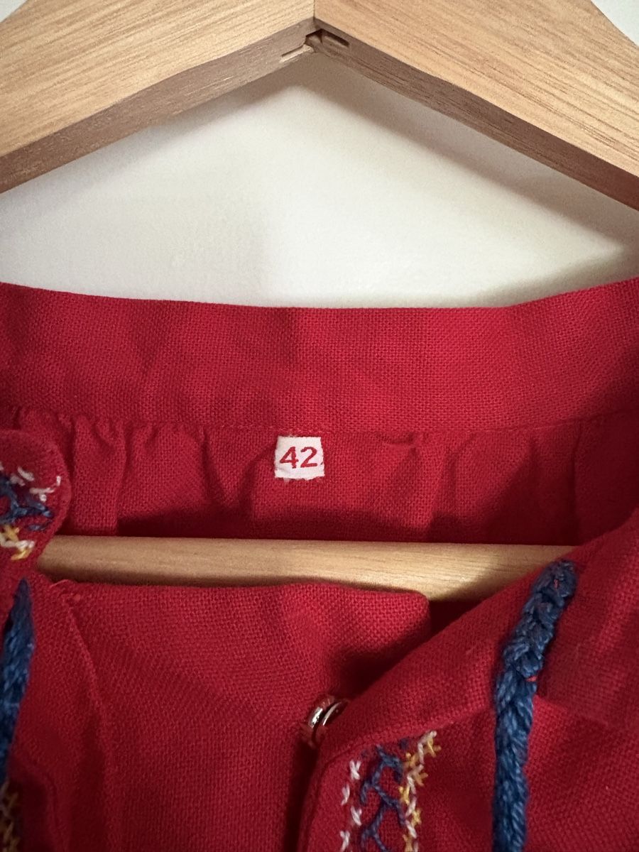 Camicette: Rote Baumwoll Bluse bestickt Gr. 42 – Usato da Schwerzenbach venduto da frauminze 2