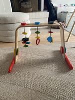 Spielbogen Holz bunt mit Spielzeug guter Zustand