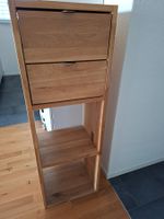 Stehregal aus massiver Eiche mit zwei Schubladen