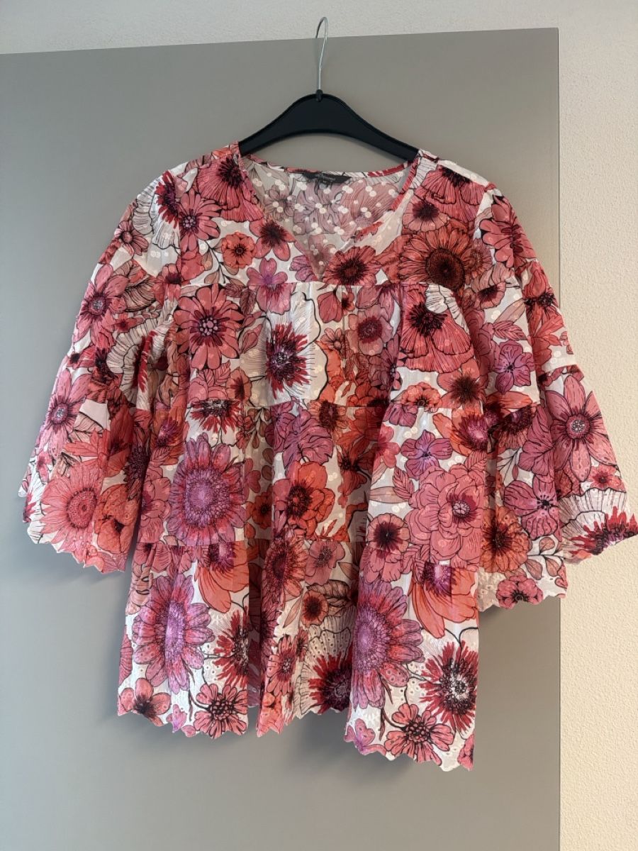 Costumi: Zwei Teiler Shorts und Bluse Princess  – Nuovo (secondo la descrizione) da Eschenbach LU venduto da RAFFAELE20