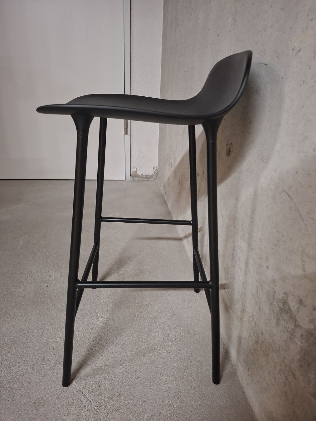 Normann Copenhagen Hocker: Barhocker Normann Copenhagen schwarz  – Gebraucht aus Basel von Lovintage 3