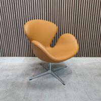 Fritz Hansen Swan Chair (neu) in Cognac-Leder