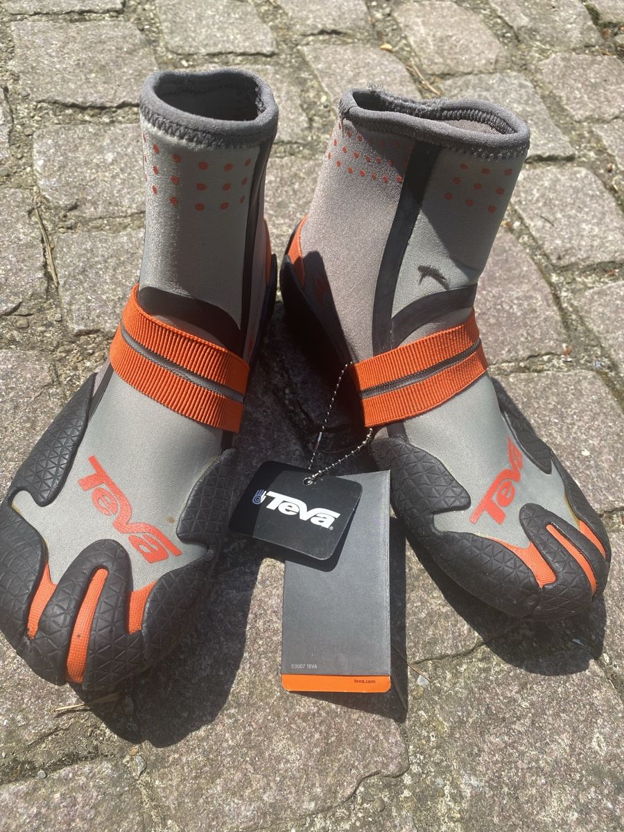 Teva Scarpe per ragazzi: Teva Wasserschuhe Gr. 35,5 Neu – Usato da Winterthur venduto da heart