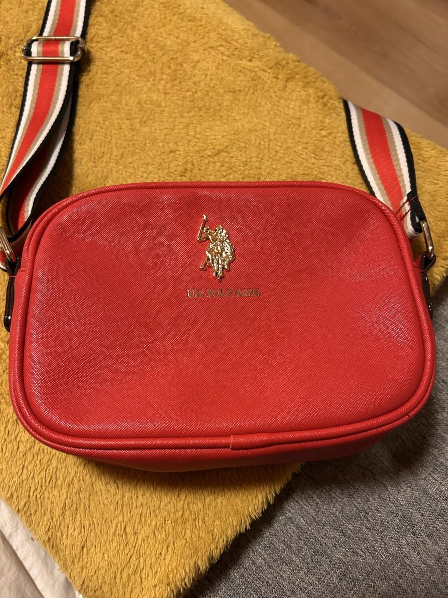 US Polo Borse da donna: Sac US POLO ASSN rouge – Usato da Noville venduto da Malik2017