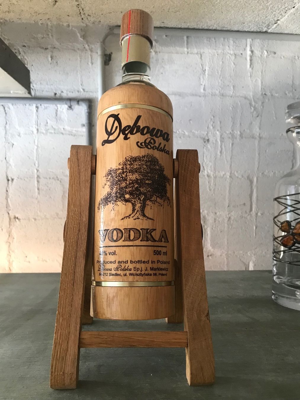 Bevande alcoliche: Vodka-Holzflasche – Nuovo e nell'imballaggio originale da Niederscherli venduto da ija_y67c
