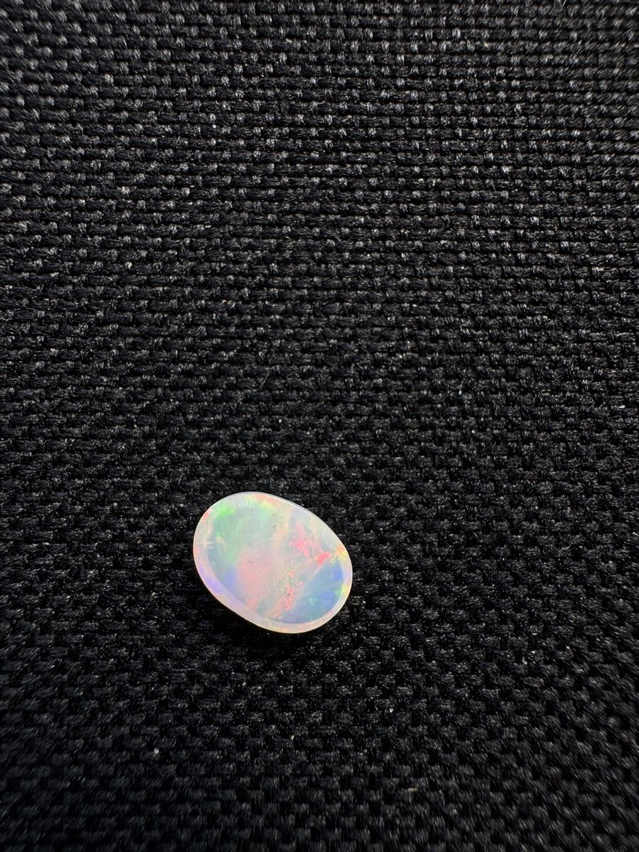 Edelsteine: Äthiopischer Opal 0.9 ct – Neu und originalverpackt aus Wängi von Horus90