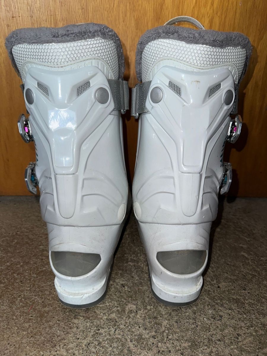 Scarpe da donna: Damen Skischuhe, Grösse 26-26.5 – Usato da Täsch venduto da Dmoosi 2