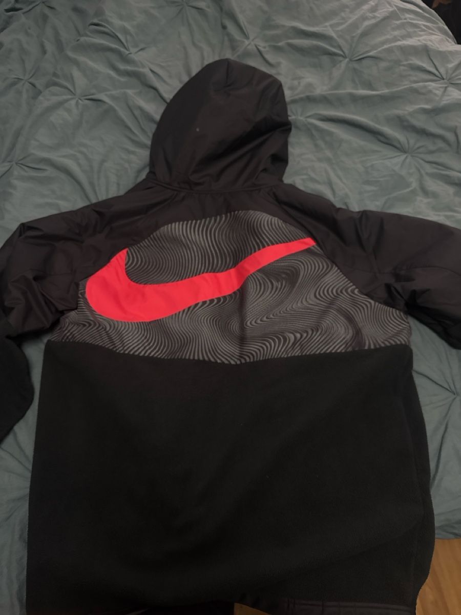 Nike Giacche: Nike sport Jacke – Usato da St. Gallen venduto da junzi.otr 2
