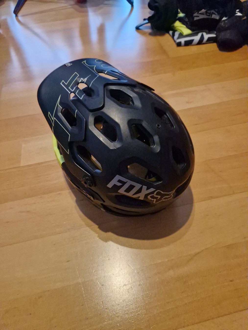 Bell Caschi: Bell Fullface abnehmbar Helm – Usato da Rhäzüns venduto da nic_5s2m 1
