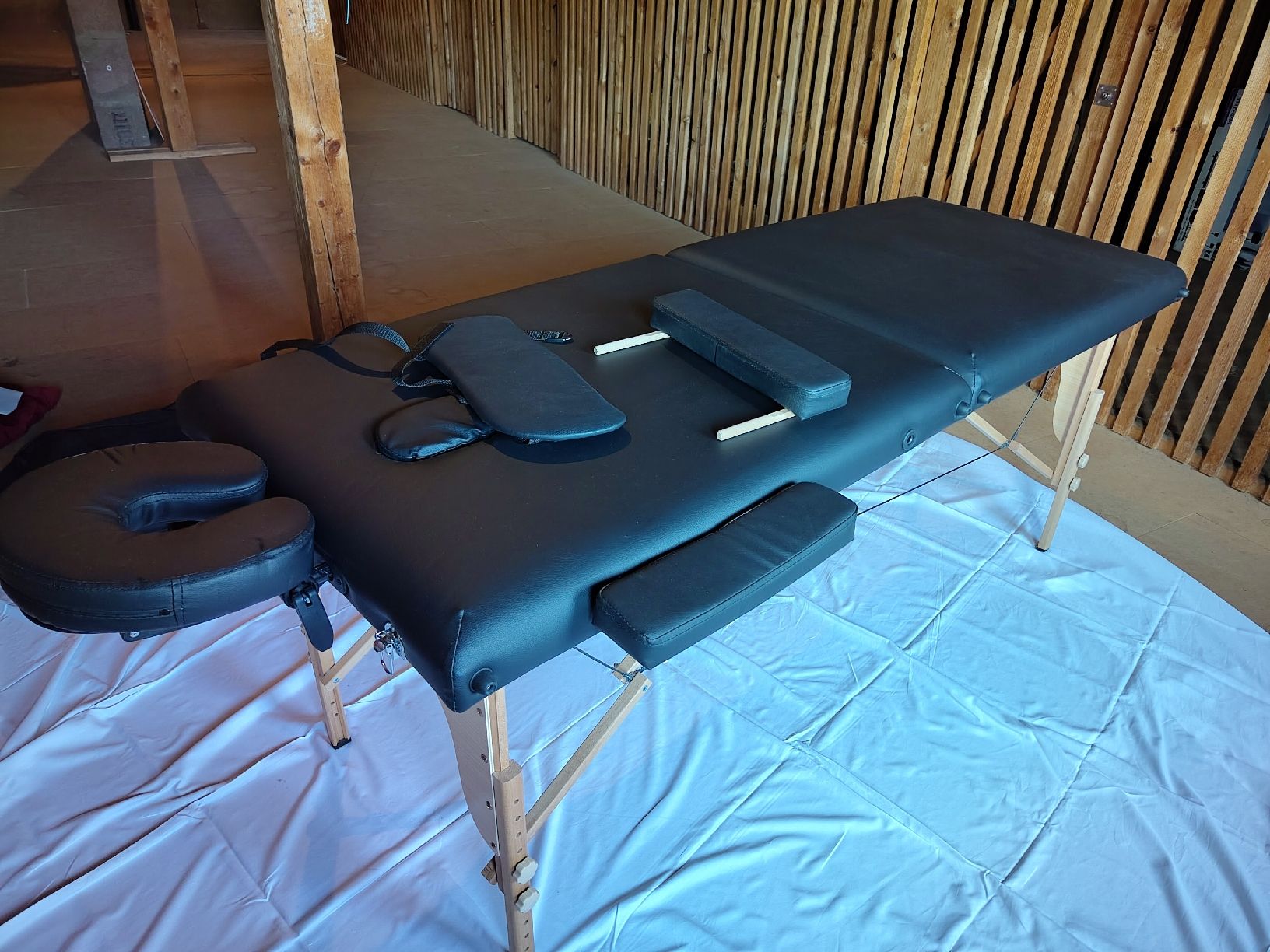 Kosmetik-& Massageliegen: Massagetisch – Gebraucht aus Liebefeld von cycler1986