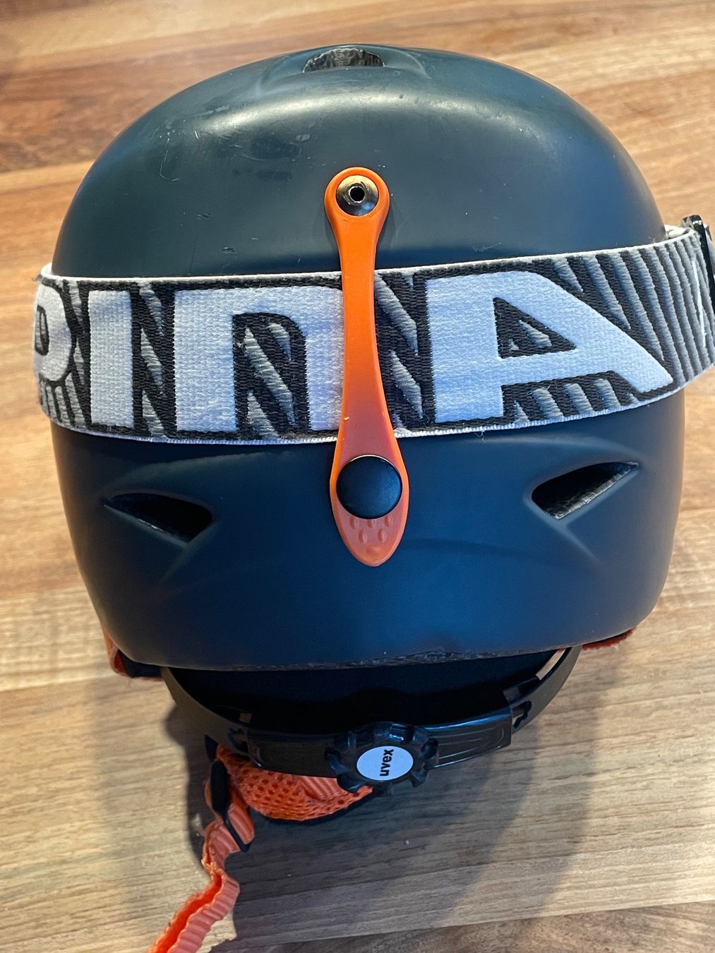 Uvex Caschi: Skihelm Uvex Gr. 52-54 – Usato da Wattenwil venduto da Sulamith82 1