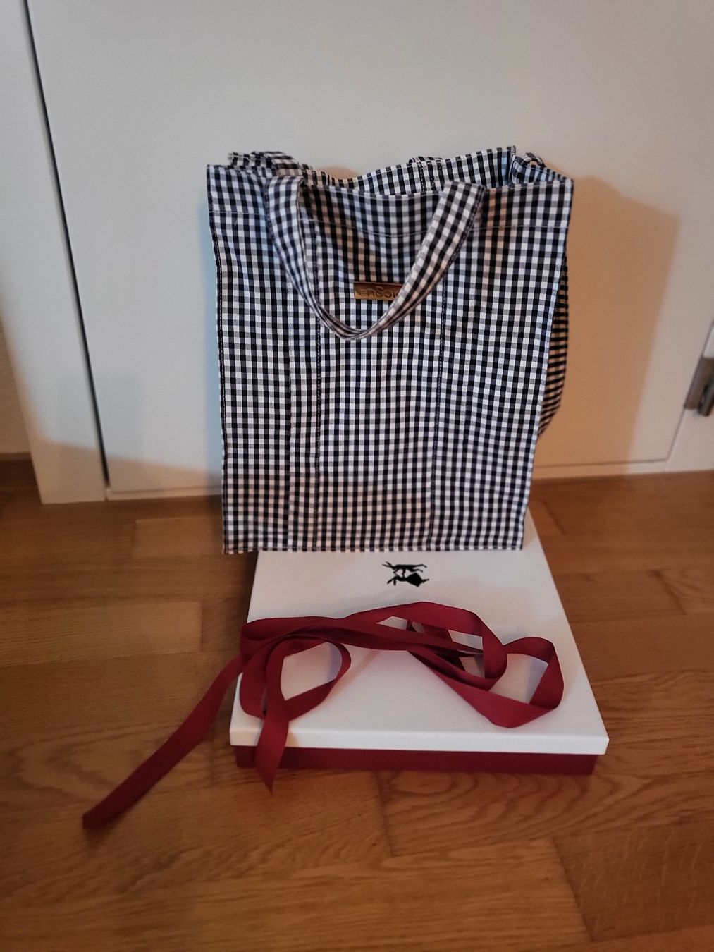 Ensoie Borse: Ensoie Tasche gr.M Navy Blau – Nuovo (secondo la descrizione) da Luzern venduto da jan_br9k