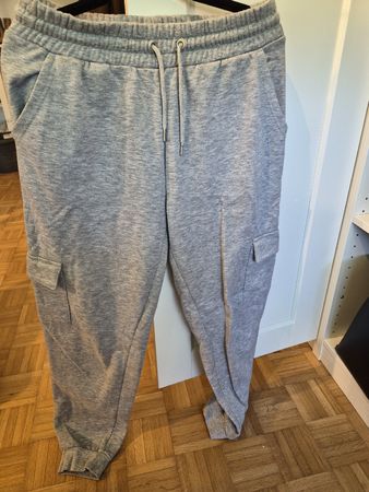 Graue Jogginghose, Grösse M
