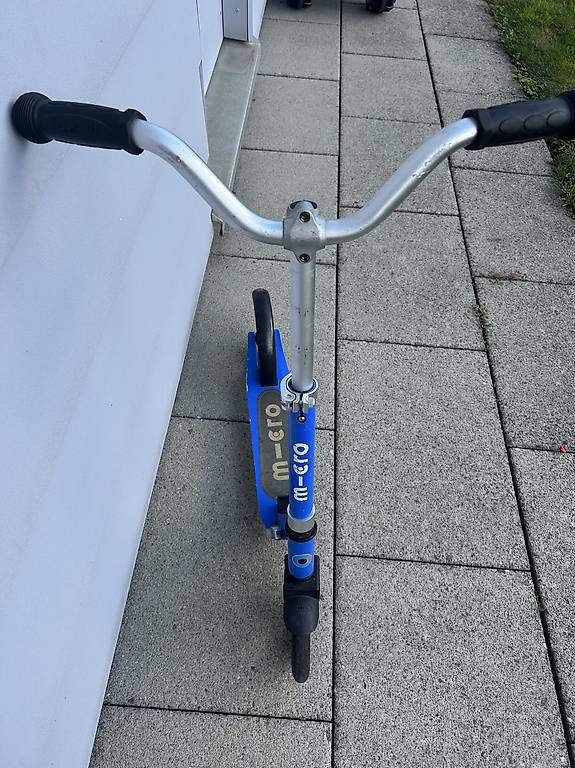 Kickboard: Micro Scooter blau, grosse Räder – Usato da Goldau venduto da Susann_guenther_1983 2