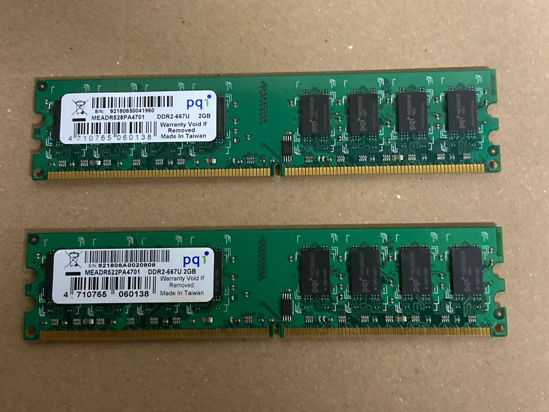 Memoria / RAM: 2x 2GB DDR2-667U RAM – Usato da Wettingen venduto da Schabernack_sam