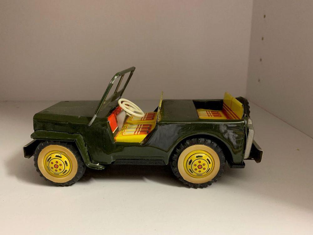 Jeep mit Friktionsmotor MF 722 1