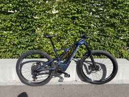 Top Specialized Turbo Levo E-MTB Velo Grösse L