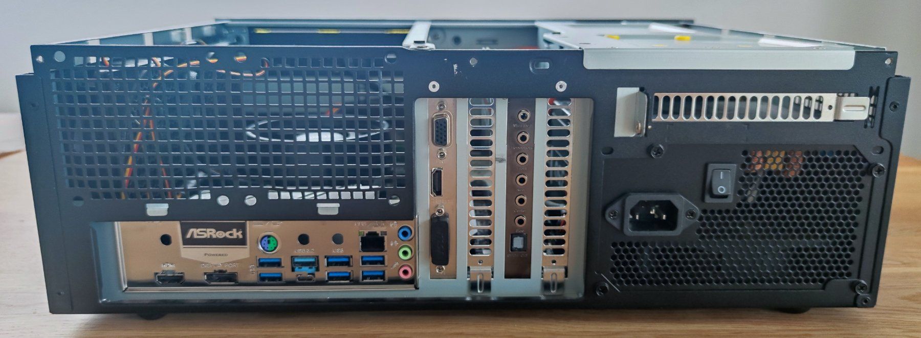 Custodie: SilverStone PC Server Gehäuse schwarz gebraucht – Difettoso da Widnau venduto da Hugo_17 2