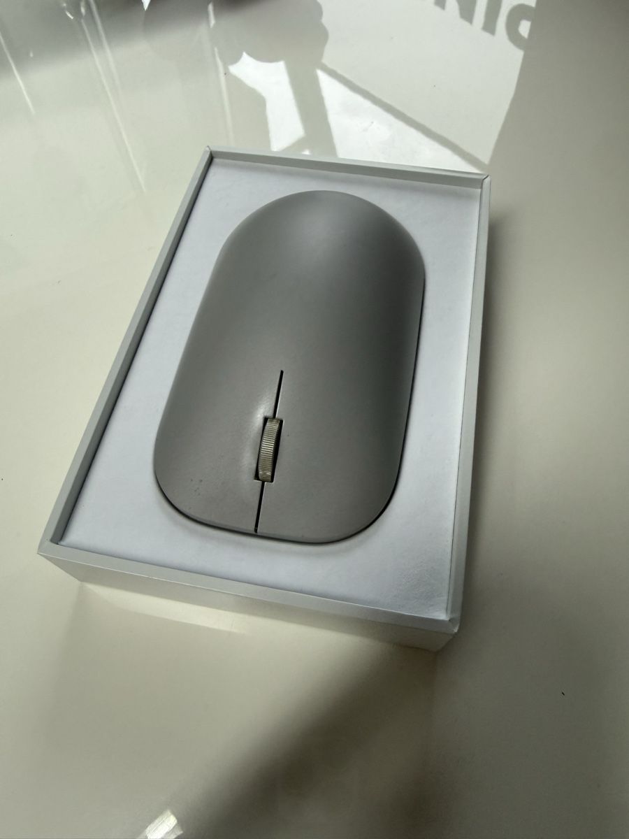 Microsoft Souris: Microsoft Surface Mobile Maus neu und original verpackt – Neuf (Voir description) à Schaan par Sinenomen 2