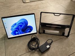 Microsoft Surface X SQ1 inkl. Case