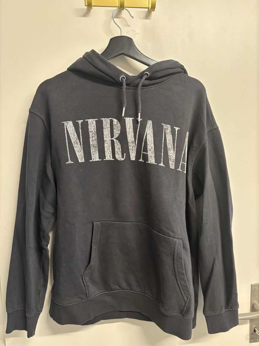 H&M Maglioni & Felpe: Nirvana Hoodie – Usato da Bern venduto da lek_flt9