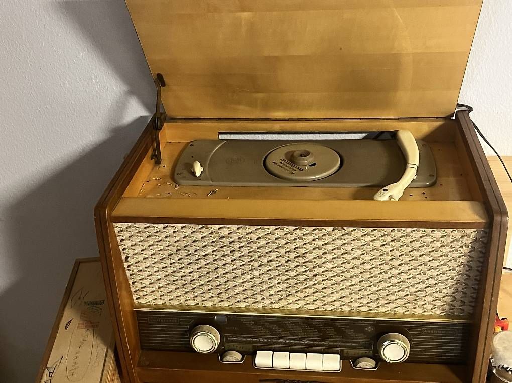 Radio: Radio – Difettoso da Mauren TG venduto da Kochmario